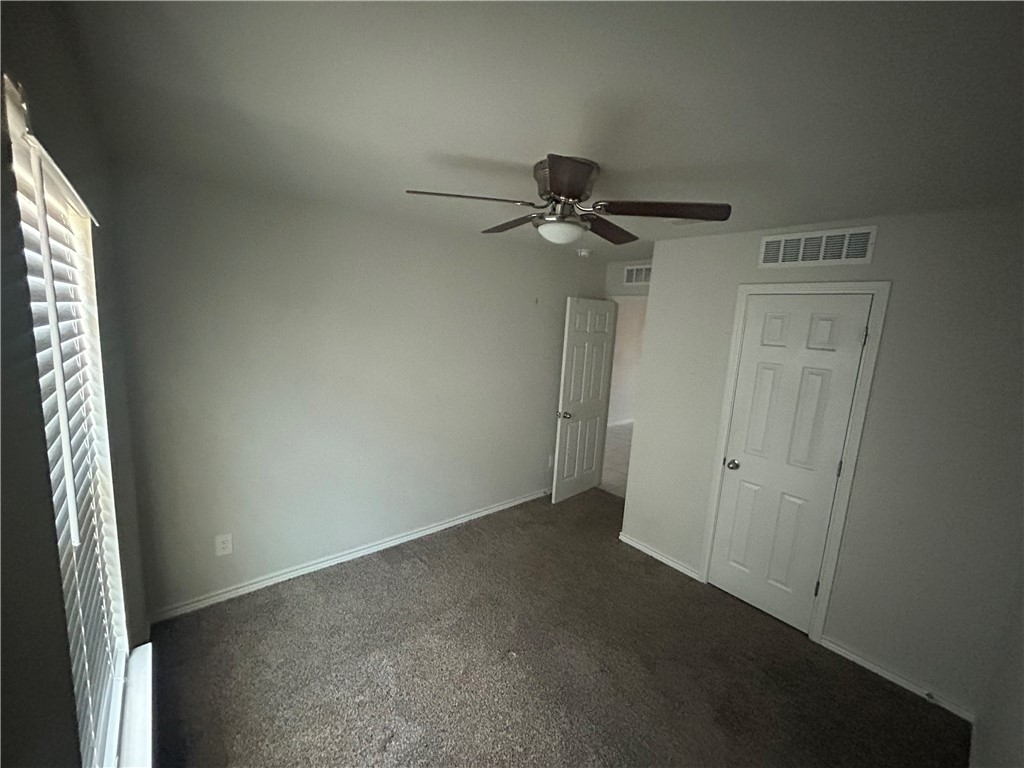 1918 Kentucky Derby Dr Property Photo 9