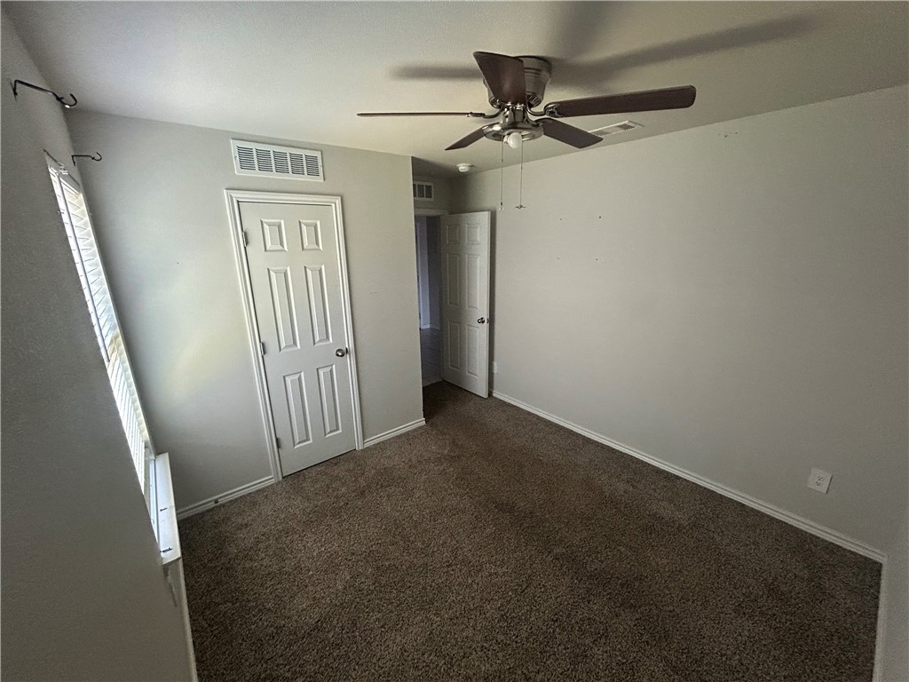 1918 Kentucky Derby Dr Property Photo 12