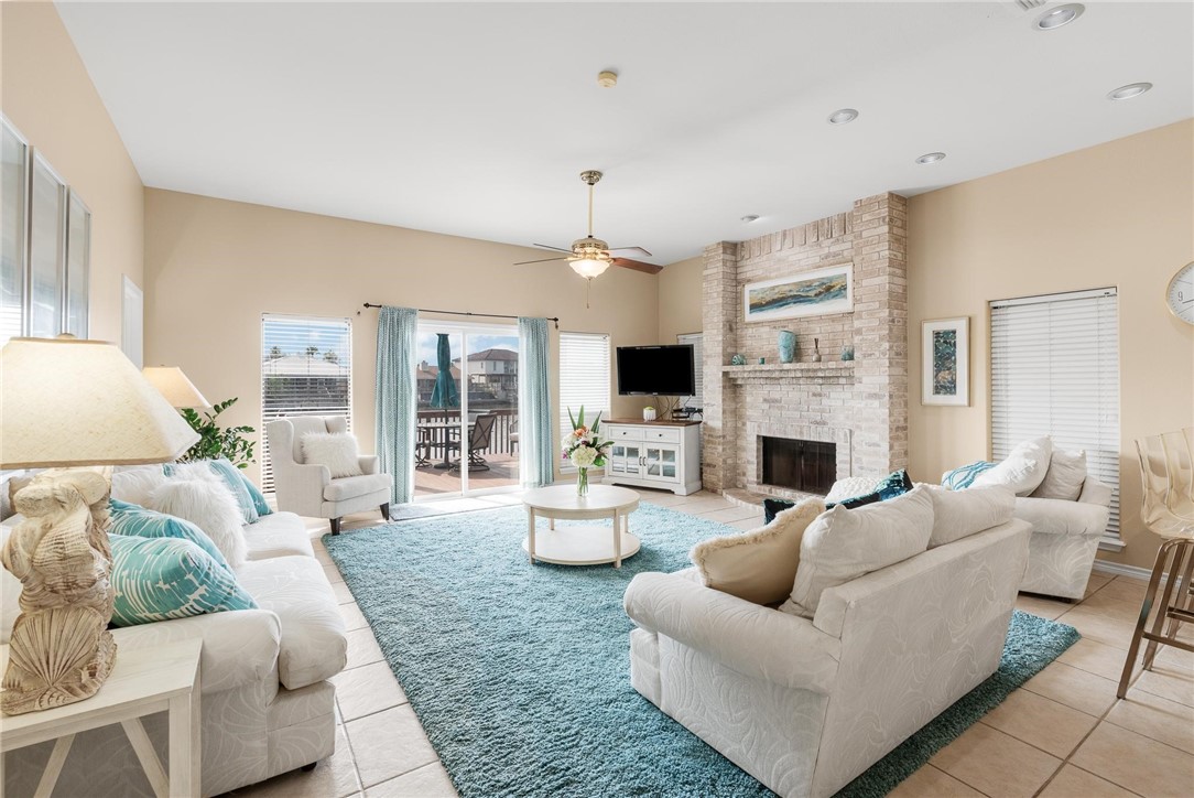 15046 Tesoro Dr Property Photo 6