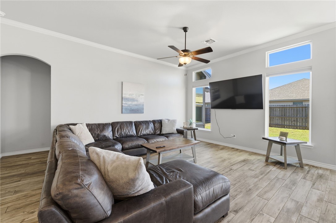 7505 Krypton Dr Property Photo 8