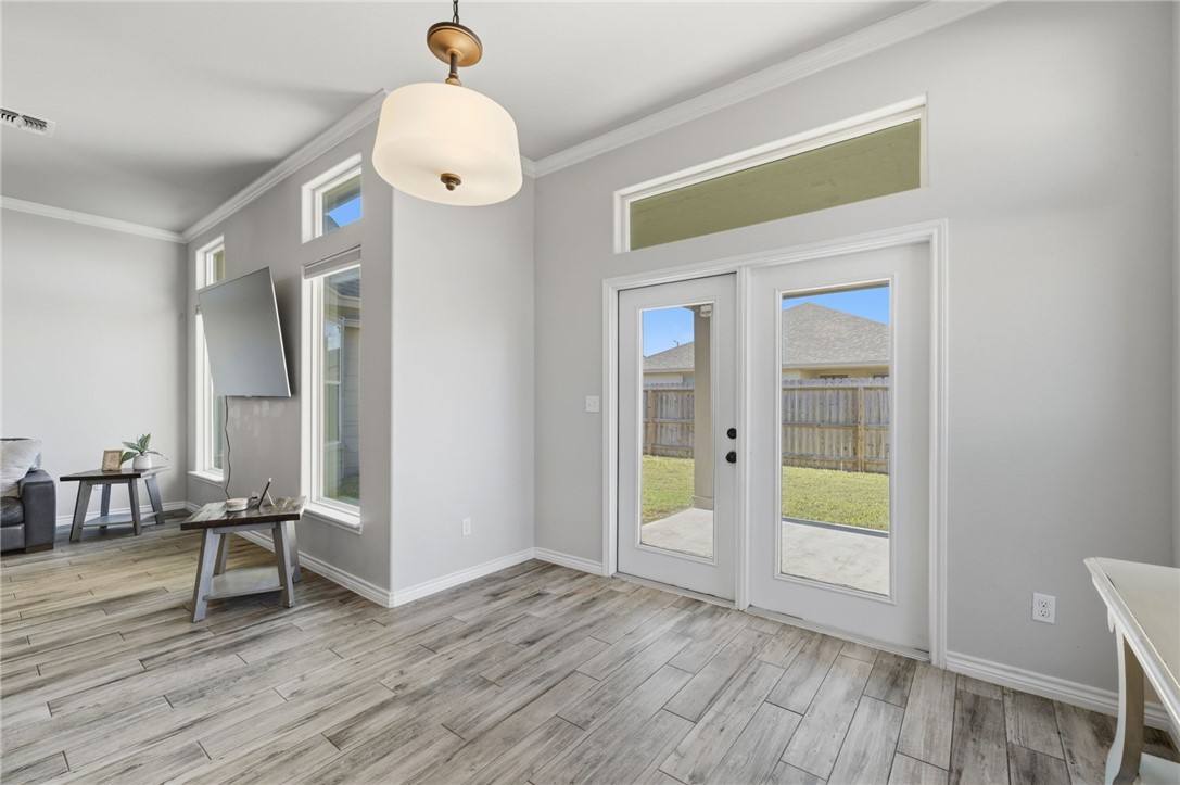 7505 Krypton Dr Property Photo 22