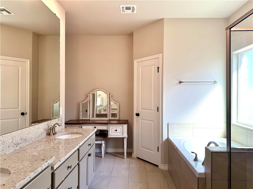 7505 Krypton Dr Property Photo 25