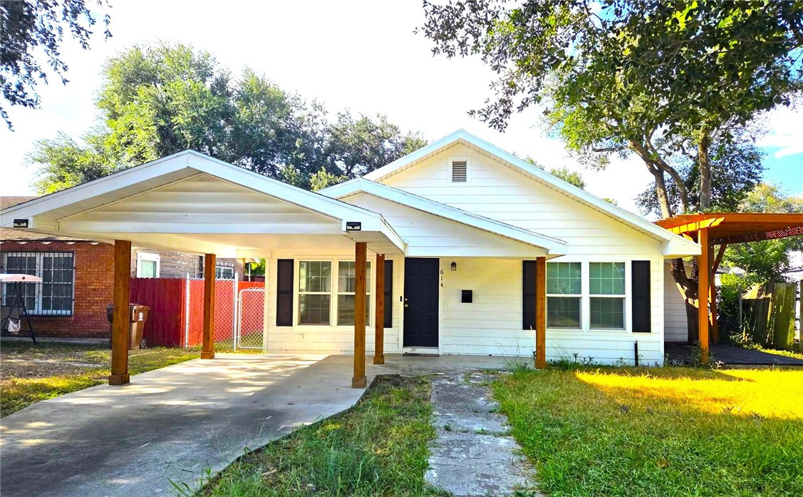 614 W Yoakum Ave Property Photo 1