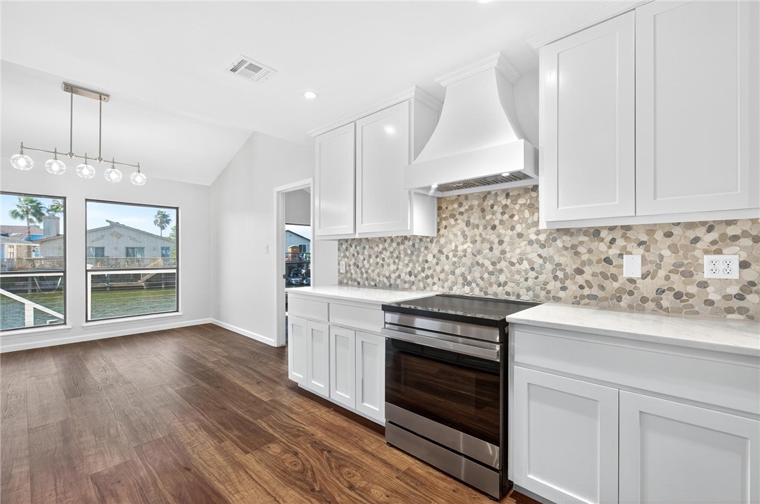 13909 Blackbeard Dr Property Photo 18