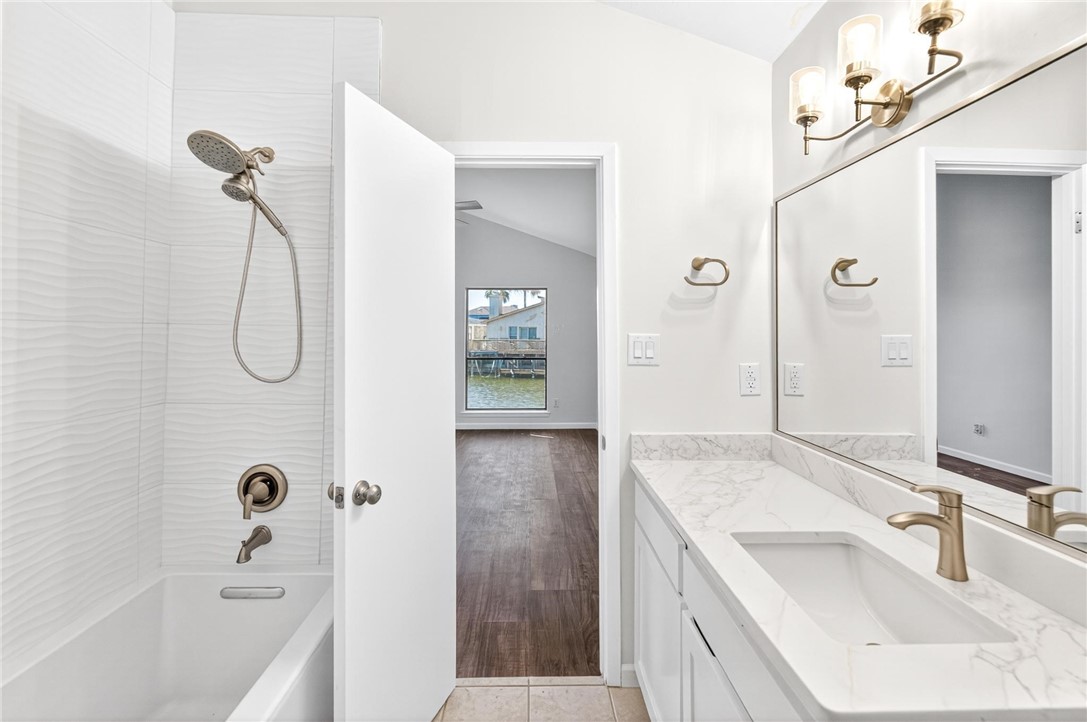 13909 Blackbeard Dr Property Photo 27