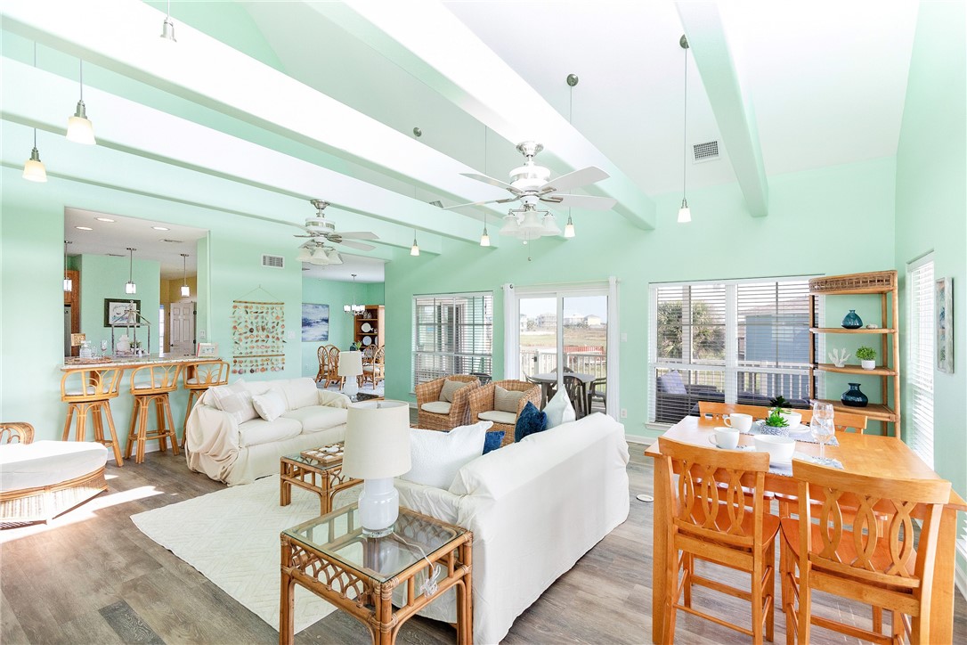 727 Parkplace Property Photo 4