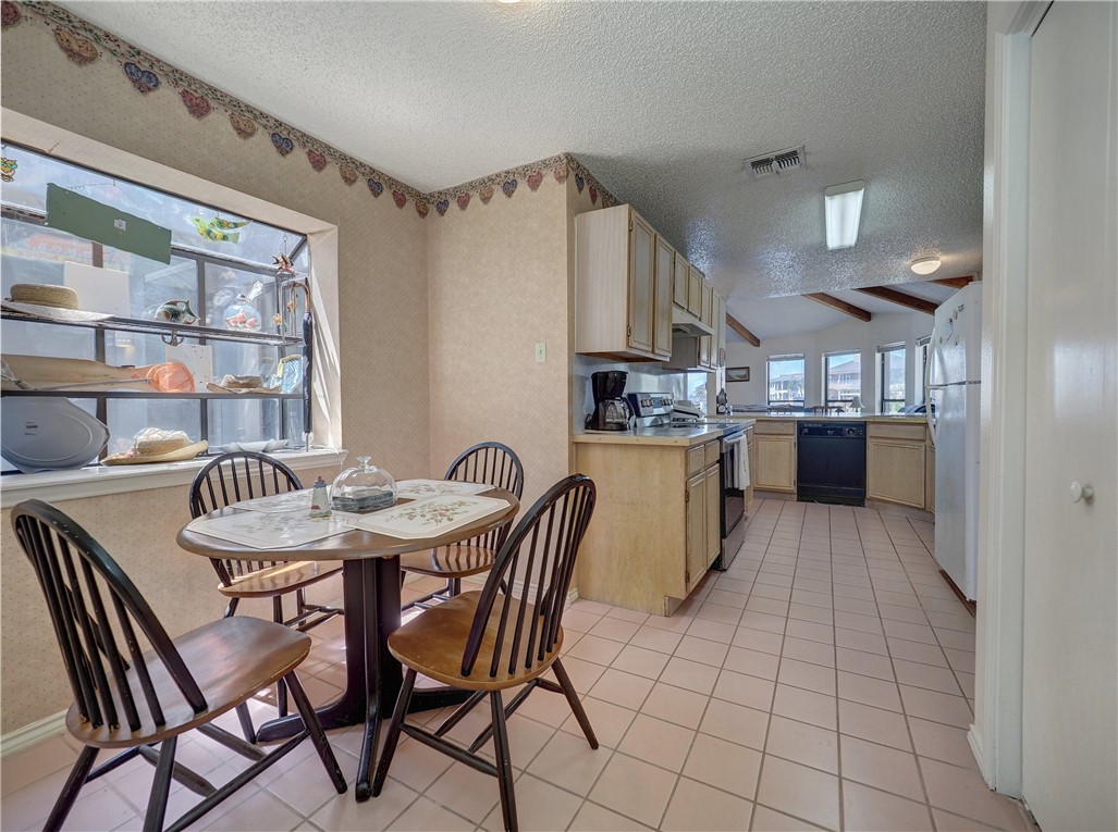 16041 Cuttysark St Property Photo 8