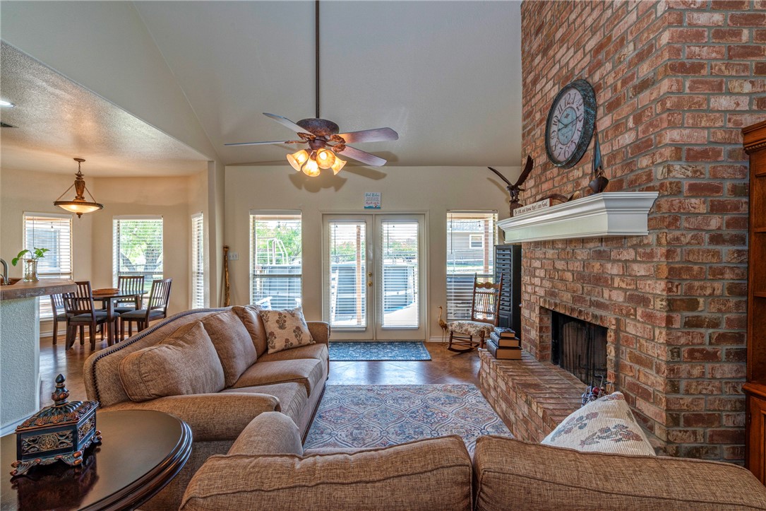 212 House Ave Property Photo 9