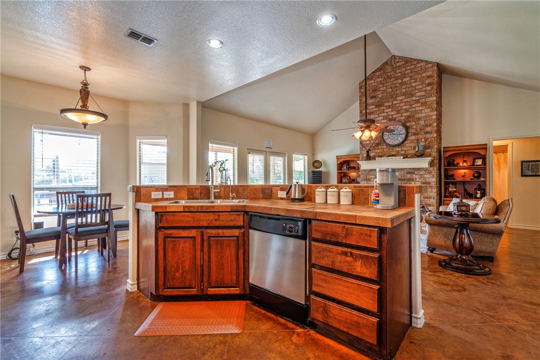 212 House Ave Property Photo 12