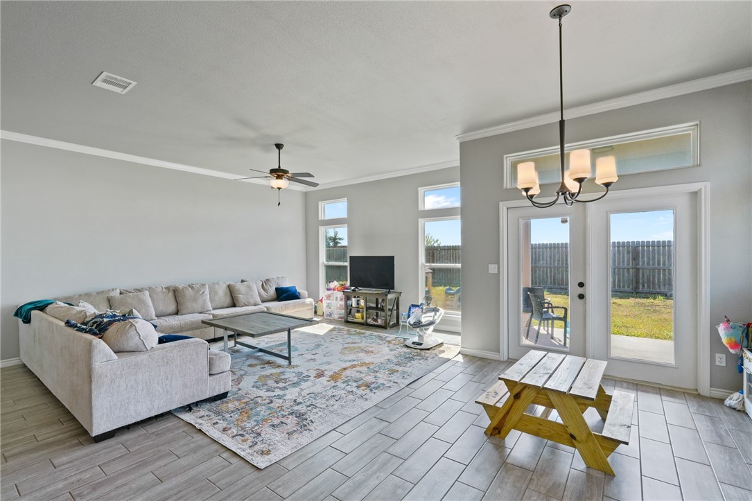 7622 Krypton Dr Property Photo 5