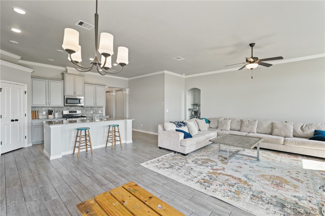 7622 Krypton Dr Property Photo 6