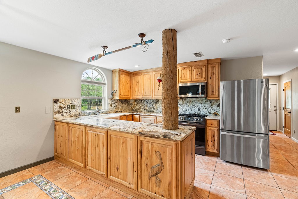 44 Twelfth St Property Photo 4