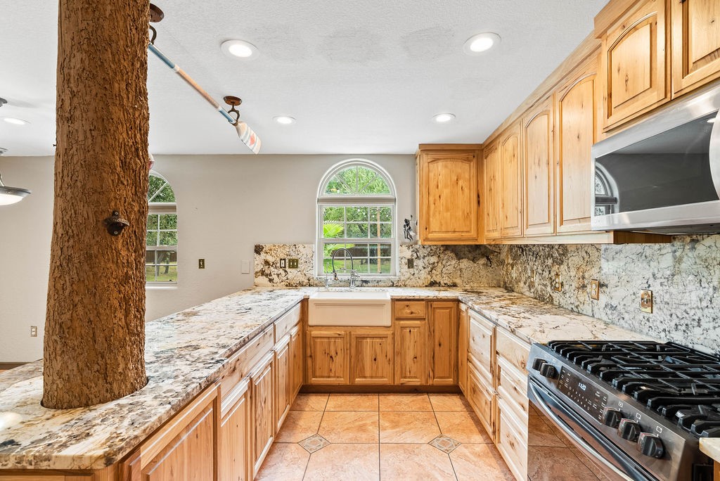 44 Twelfth St Property Photo 5