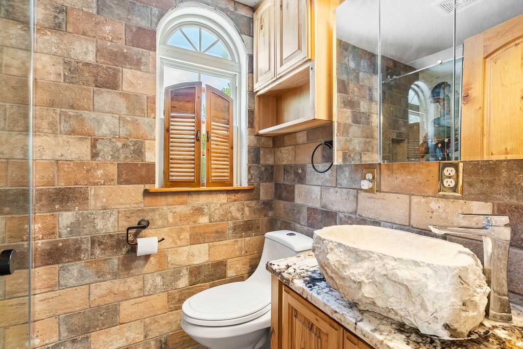 44 Twelfth St Property Photo 9