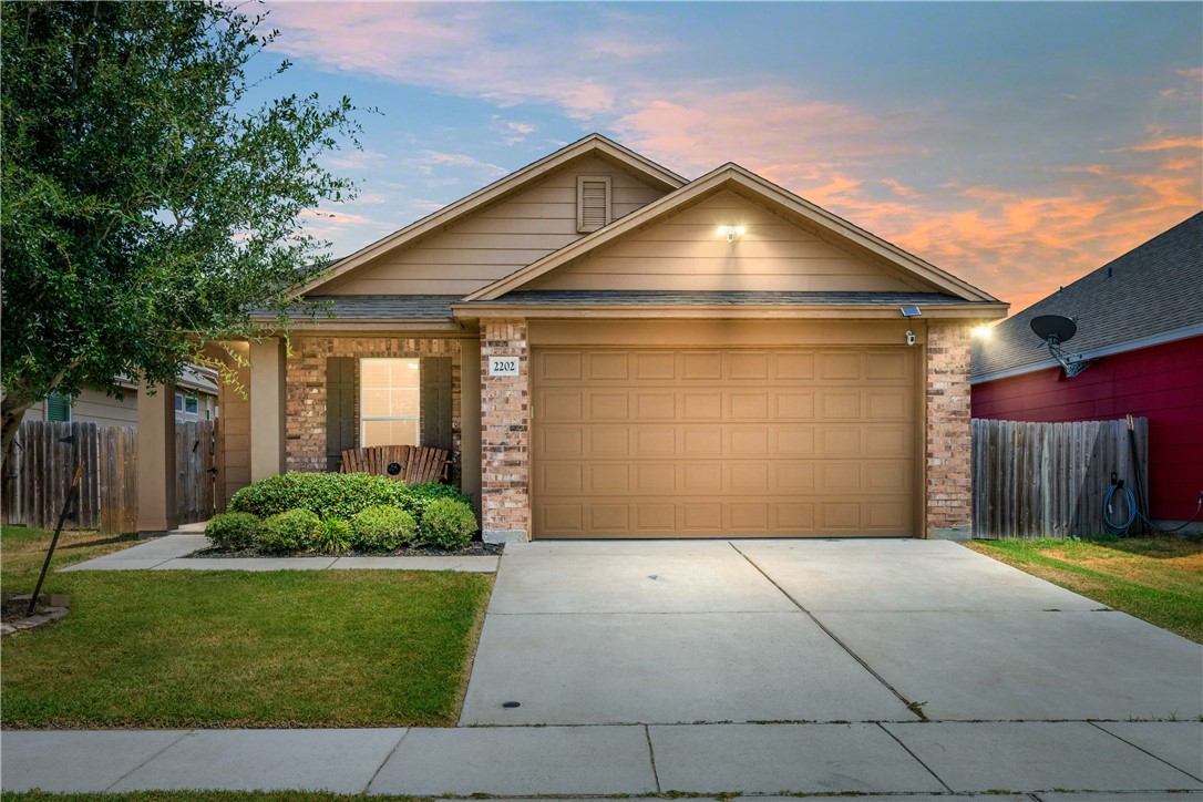 2202 Egret Dr Property Photo 1