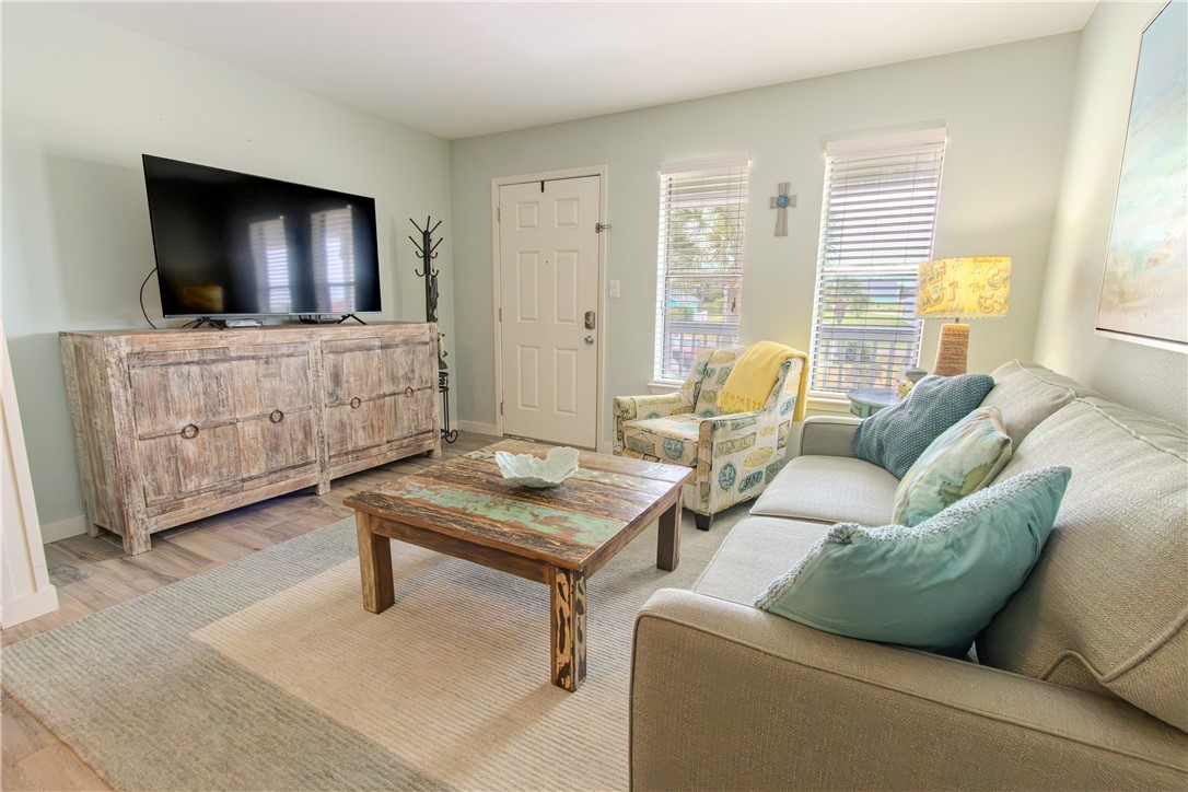 462949 Property Photo 4