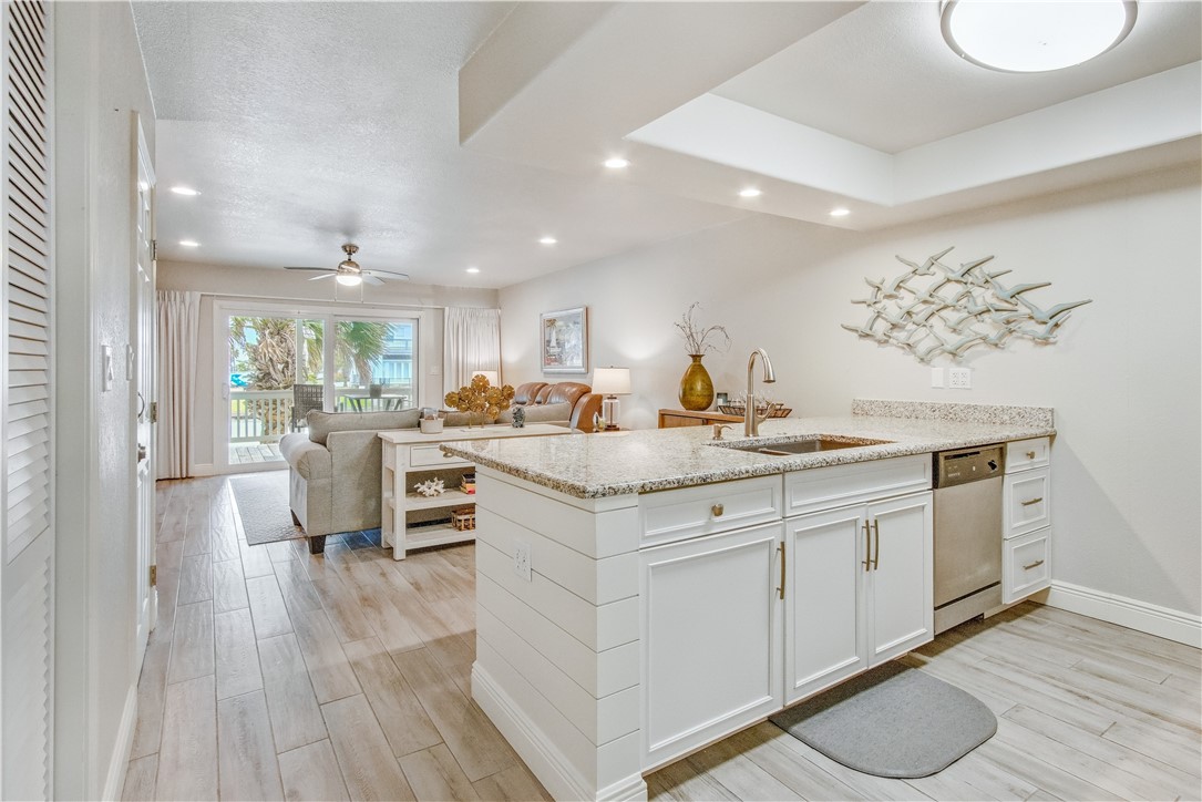 2292 Fulton Beach Road N 402 Property Photo 3