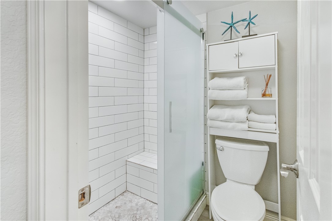 2292 Fulton Beach Road N 402 Property Photo 12