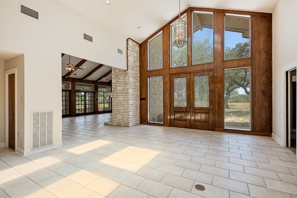 2439 Cr 419 Property Photo 7