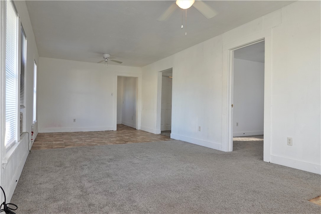 614 Victoria Ave Property Photo 2