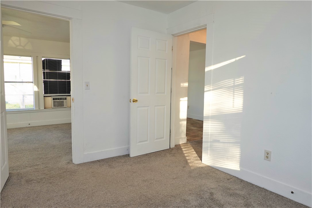 614 Victoria Ave Property Photo 17