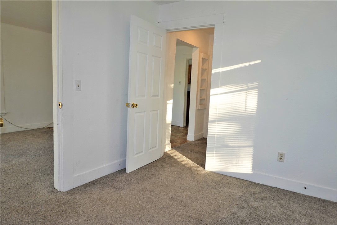 614 Victoria Ave Property Photo 21