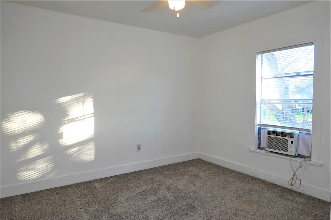 614 Victoria Ave Property Photo 27