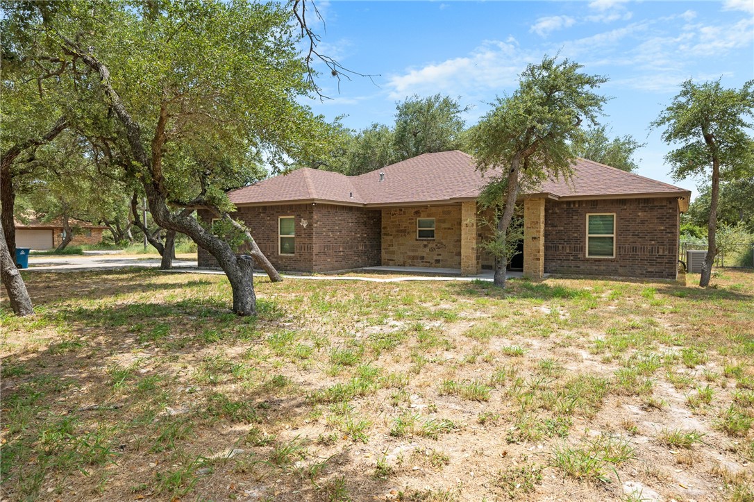 2135 Mooney Lane Property Photo 1