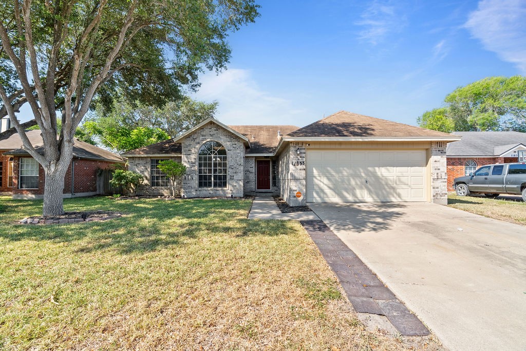 11833 Fontana Ave