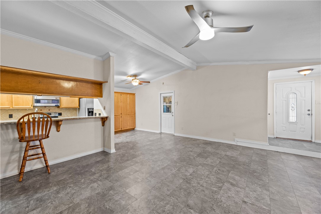 1305 Harbor Lights Dr Property Photo 6