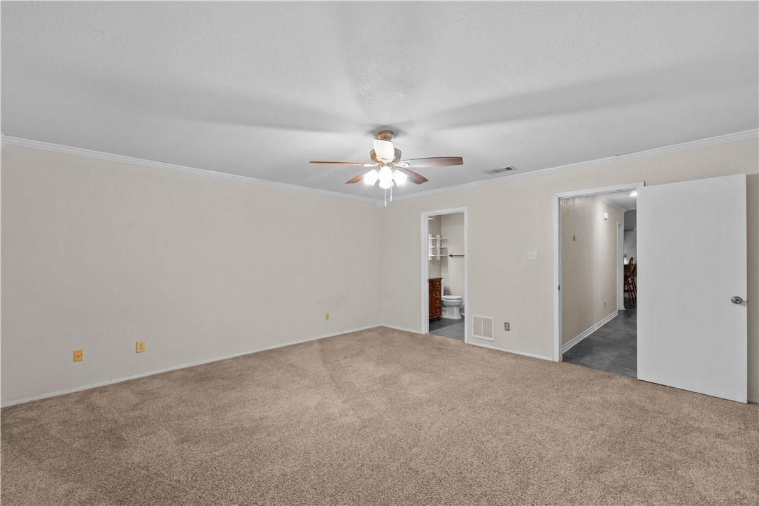 1305 Harbor Lights Dr Property Photo 8