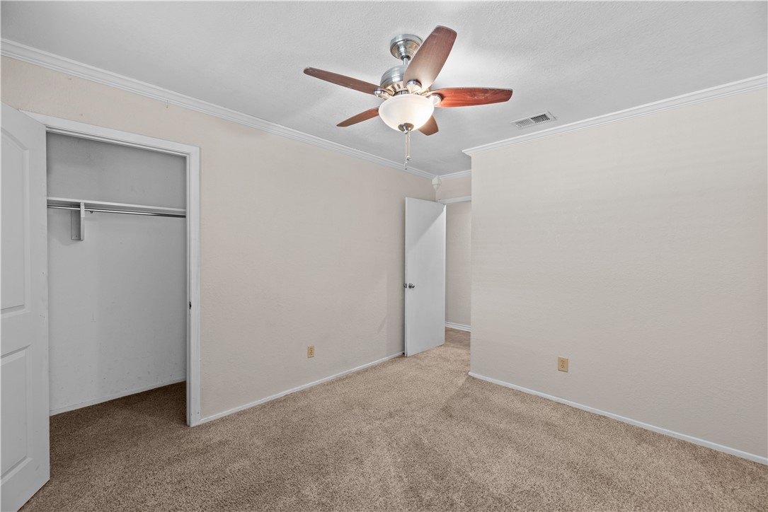 1305 Harbor Lights Dr Property Photo 16