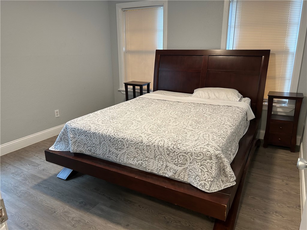 829 Indiana Ave 4 Property Photo 7