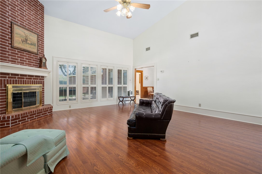 620 Colonial Dr Property Photo 8