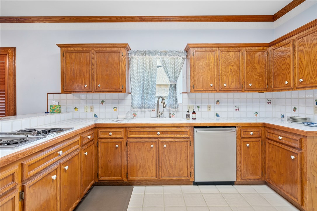 620 Colonial Dr Property Photo 10