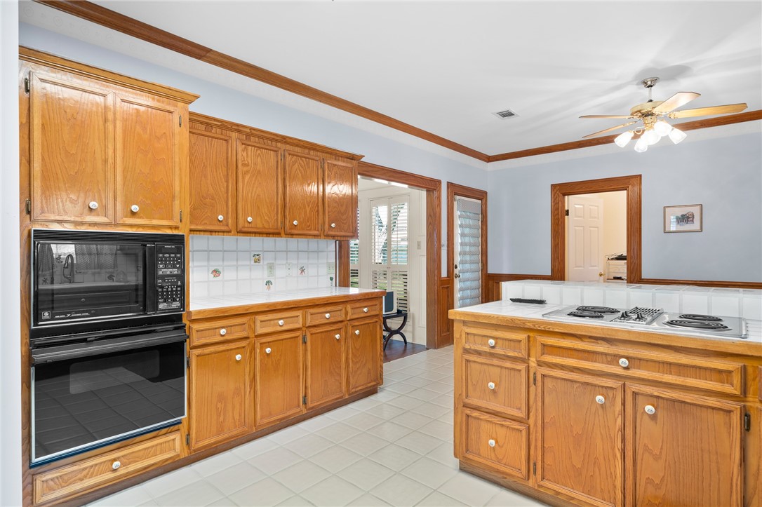 620 Colonial Dr Property Photo 11