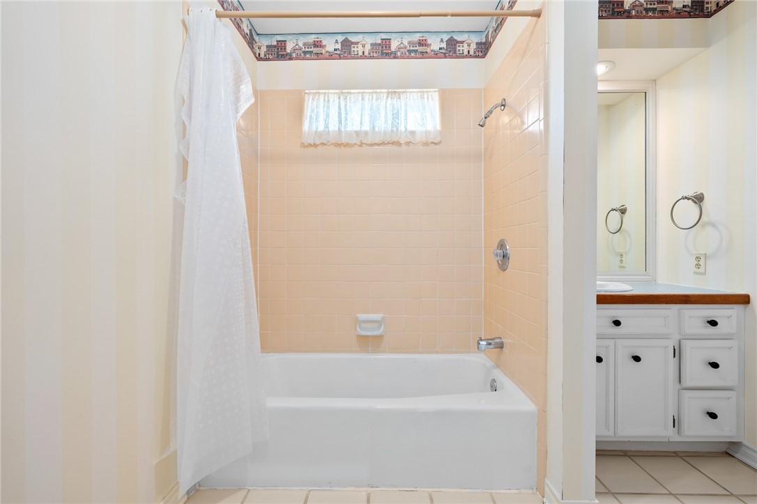 620 Colonial Dr Property Photo 25