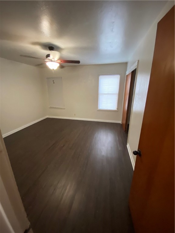 925 Stirman St Property Photo 9