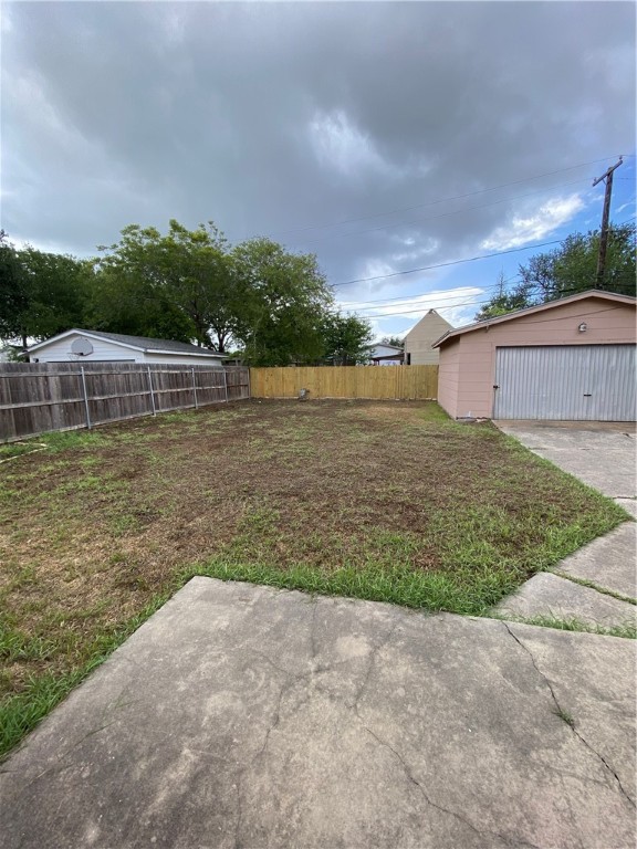 925 Stirman St Property Photo 16