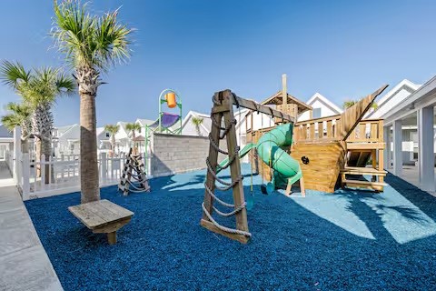 14921 Smugglers Cove Dr Property Photo 3