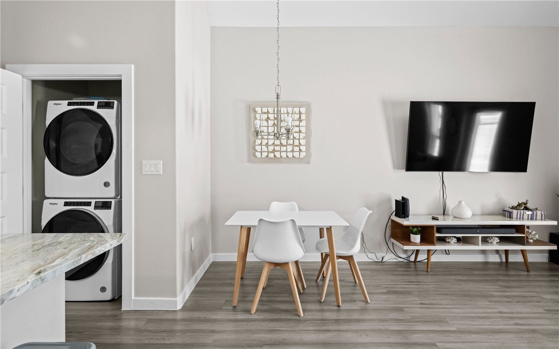 14921 Smugglers Cove Dr Property Photo 8