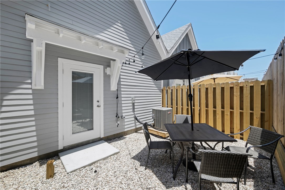 14921 Smugglers Cove Dr Property Photo 18