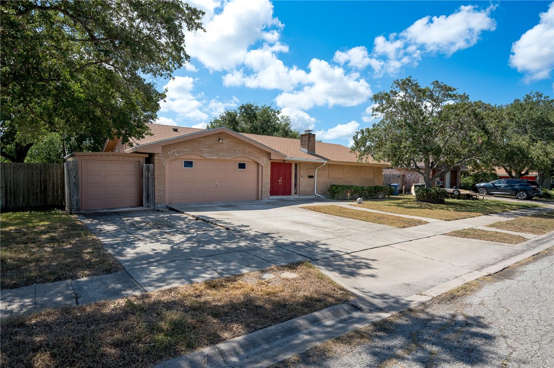 5210 Hitching Post Property Photo 2