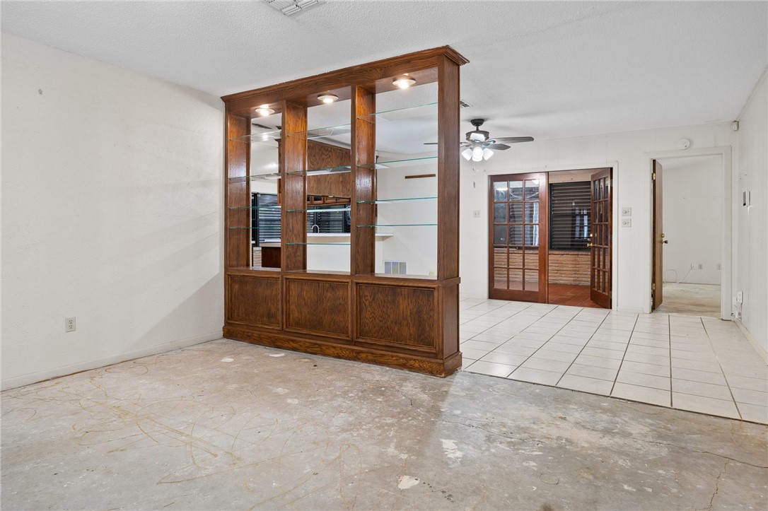 5210 Hitching Post Property Photo 7