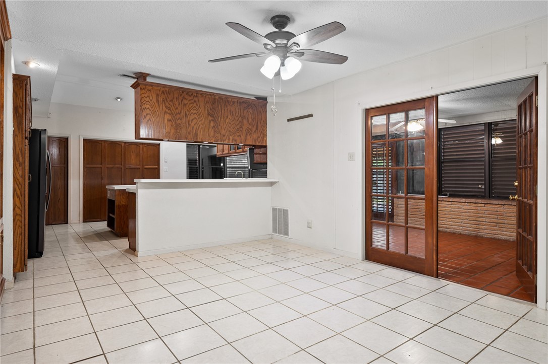 5210 Hitching Post Property Photo 8