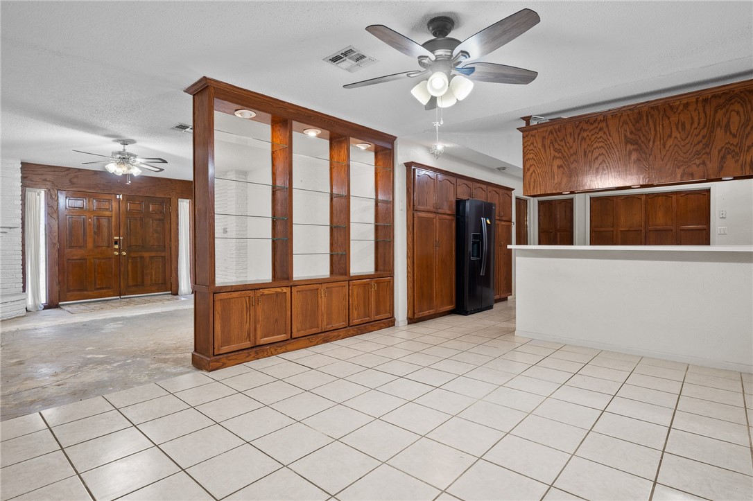 5210 Hitching Post Property Photo 9