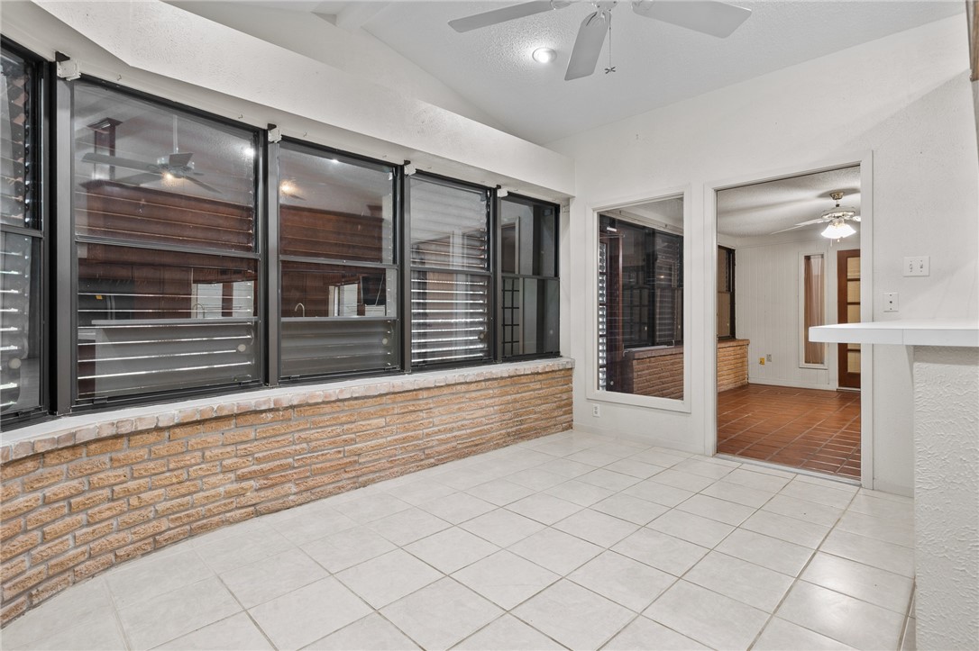 5210 Hitching Post Property Photo 15