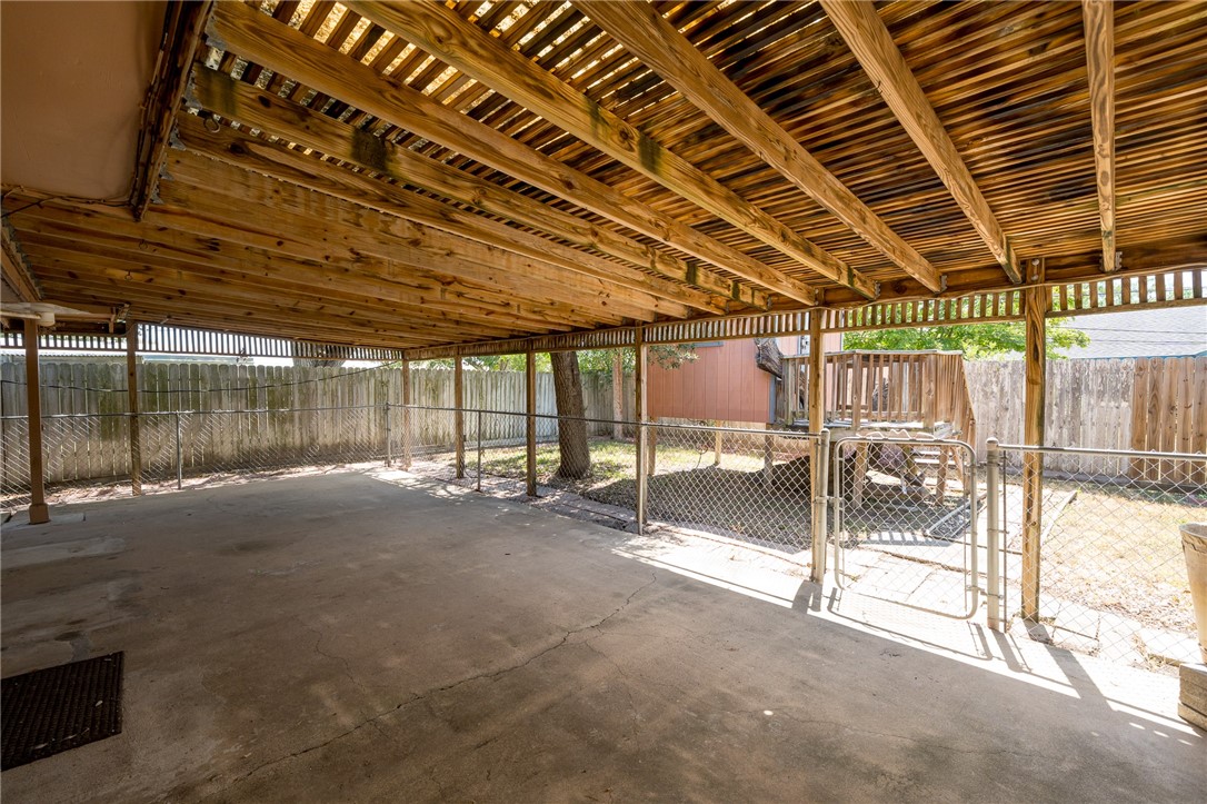 5210 Hitching Post Property Photo 31