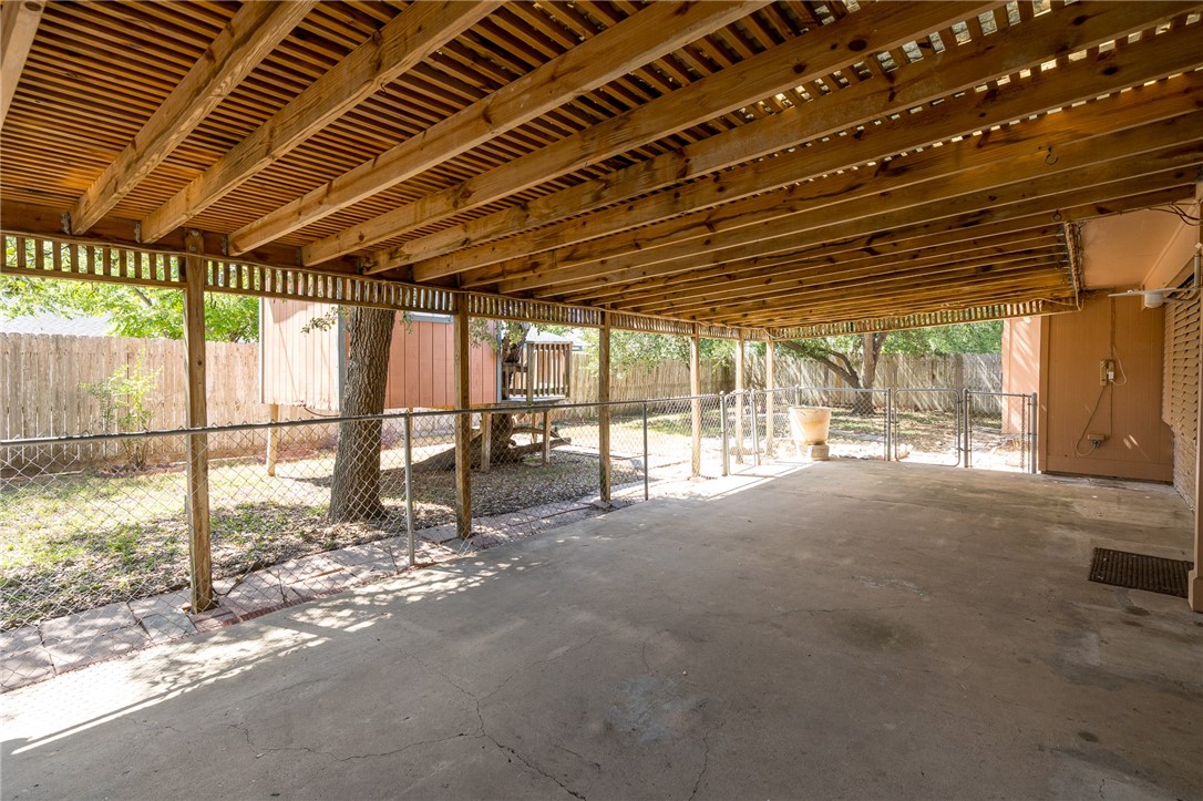 5210 Hitching Post Property Photo 32