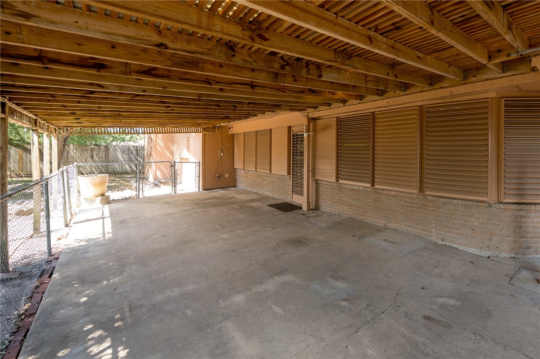 5210 Hitching Post Property Photo 33